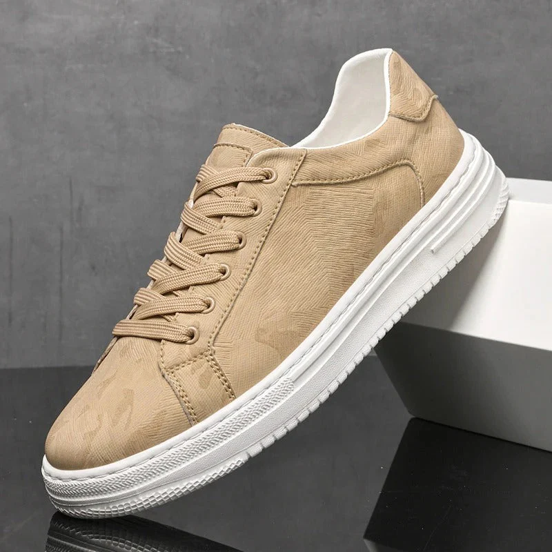 Finn | Classic Low-Top Men's Trainers with Lace-Up Front - Image 8