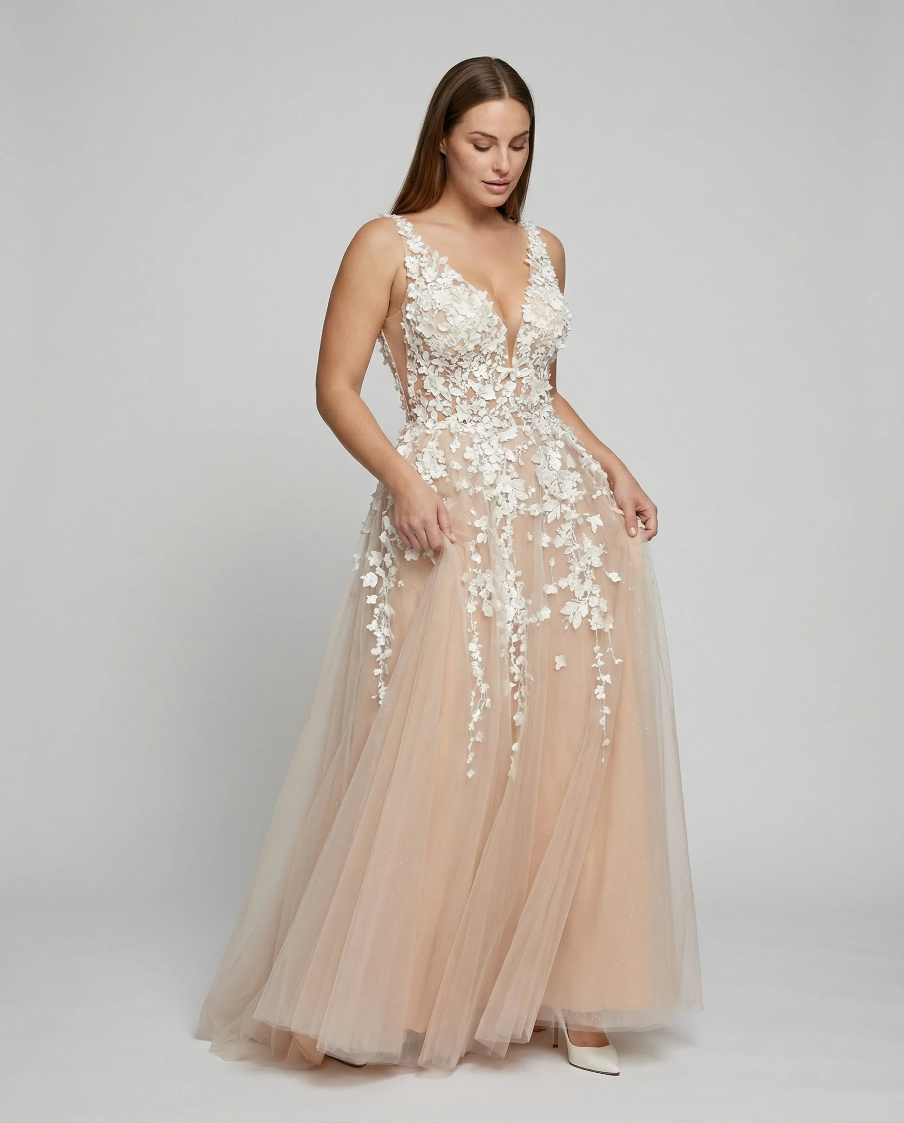 Holly | Women’s Elegant Maxi Wedding Dress with Floral Appliqué