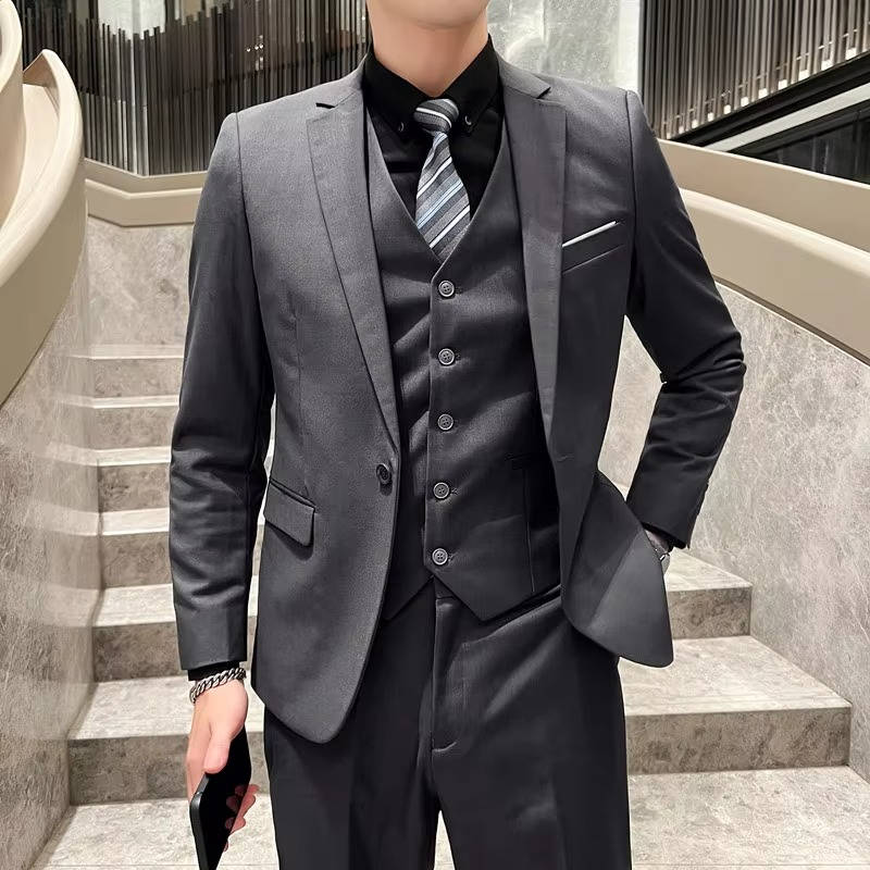 Hugo | Men’s Formal Three Piece Suit with Notch Lapel - Image 7