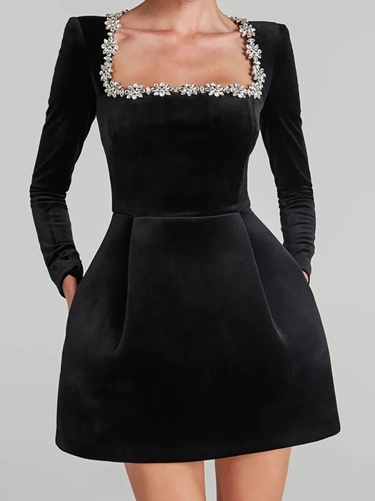 Maisie | Women’s Elegant Mini Wedding Dress with Square Neckline - Image 7